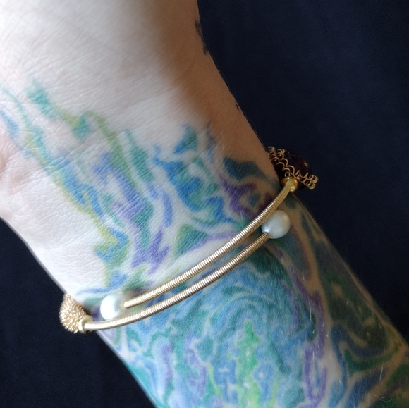 Gold Wire and Purple Stone Bracelet Adjustable NWOT - Picture 7 of 10